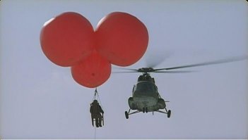 10 фильмов, вдохновивших людей творить глупости (11 фото)