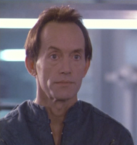 Лэнс Хенриксен.