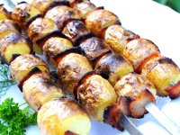 а ещё попробуйте курдюк с  картошкой
просто не дорого
и вкусно