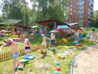 Детские сады - с заботой о детях.