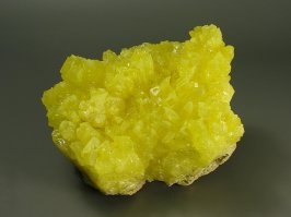 То, что вы обзываете серой, этот молотая спичечная головка. А сера выглядит так: