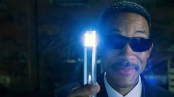 Автор ещё не смотрел "Люди в чёрном"?