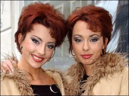 Посмотрите, КАК они улыбаются