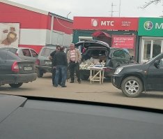 Торговать творожком из Audi Q7 тоже норм
