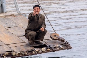 Я этого п..дора в химках видел, он деревянными членами торгует!