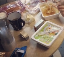 Кому, как говорится, что! Держи, мой прожорливый друг!)