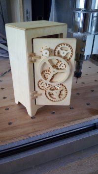 Автор молодец! Сам занимаюсь поделками из фанеры.
Если не жалко, поделись dxf, я сыну выпилю на своей CNC. 
Мои поделия: