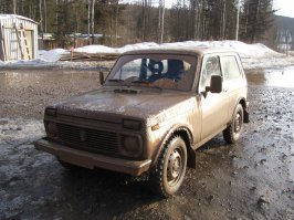 И по грязи надо ездить на ВлИ-5. Проверено... Выезжали сами, при помощи такой-то матери и лопаты...