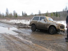 И по грязи надо ездить на ВлИ-5. Проверено... Выезжали сами, при помощи такой-то матери и лопаты...