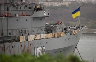 Про великую армию забыли))))
P.S.
На фото секретные кадры с испытаний динамической брони нового поколения и маломерных судов не доступных для всех известных сонаров))))