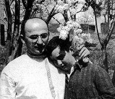 Лаврентий Павлович Берия с сыном Серго. Середина 1930-х годов