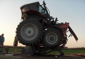 Он просто недотрансформировался...