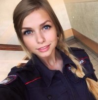 Сплошную ниочёмность поста скрашивает только няшка на последнем снимке. Продублирую, ибо не грех! :-)
