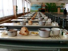 Аффтар! Да ви романтик. Ваш общепит по сравнению с .... (особенно начала 90-х)  это Лувр