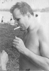 И пусть теперь скажут, что курить не круто. Папиросы.