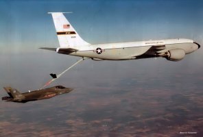 Ок. 
1. Шланг-Конус (KC-130F)
2. Штанга (KC-46A)