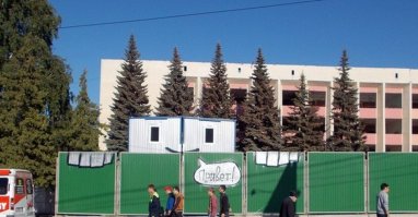 Как тяжело жить, когда за тобой следят даже здания