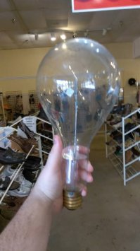 Лампа зачётная. Либо 500вт, либо 1квт, я такой картофельную яму просушиваю