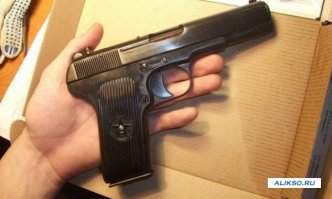 Аха, на такое всегда хочется сказать: да он не стреляет.