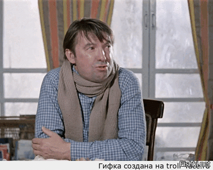 При сносе здания на экскаватор упал семиэтажный дом