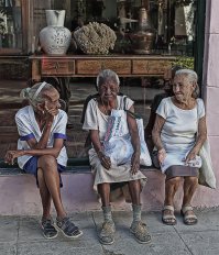 Три девицы под окном ...