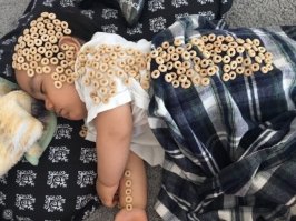 Не родители, и имбицилы какие-то, особенно тут