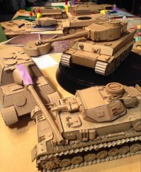 Техника ей больше удается (ц)

да уж, её коллекция панцерваффе впечатляет)))