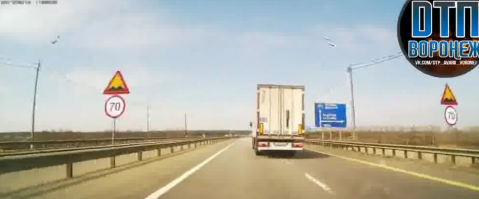 В реальности он даже знаки в упор не видел