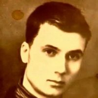 А ведь вполне симпатичный парень, даже красивый, но что же произошло в его мозгу?!?!!?!?!