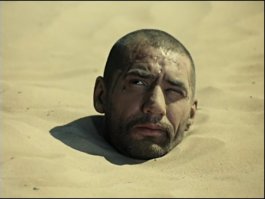 Вещи, предметы и сооружения, забытые на пляже