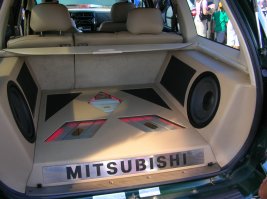 Делюсь настоящим автозвуком :)