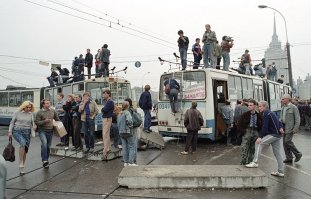 "Так что, не в Талькове дело. Во всех нас."
Ну много кто чего читал .
Но дело таки ....Во всех вас "горлопанах" 
И да! Вы все были падалью!
Хотя почему были ?!
 Вы такими и остались !