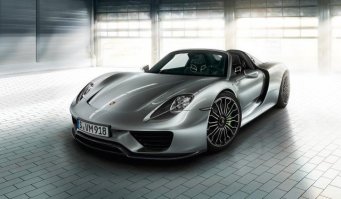 Porsche 918 Spyder Мощность составляет 887 л.с. Разгон до сотни за 2,4 секунды. Максимальная скорость 340 км/час.

 Максимальная скорость Bugatti Veyron Super Sport составляет 431 км/час. Разгон с 0-100 км/час за 2,5 секунды. Мощность 1200 л.с.