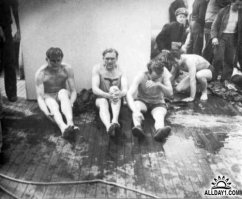 Ах ну да, тебе с авой одного из "шакалов Деница" из под воды конечно виднее, я на минутку забыл, что твоя цель обо@расть все, что связано с Победой и какие бы тебе аргументы не приводились ты все равно будешь гадить ..