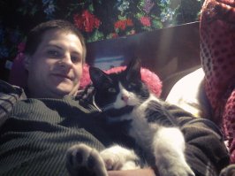 Порой мне кажется, что не он мой кот, а я его человек.