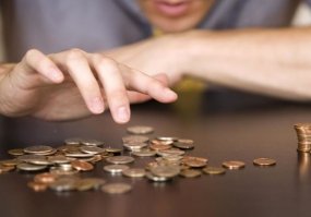 Давно не видел российские деньги. Это они на фотке?
Напоминают американскую или канадскую мелочь.