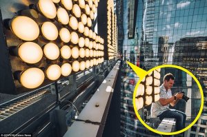 вова зеленский?совсем ипанулся жидо-бендеровец?