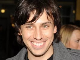 Нестареющая красота: Моника Беллуччи обнажилась для съемки Vanity Fair