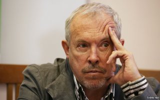 10 актеров, в один миг профукавших все, что имели (11 фото)