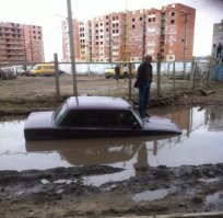 Глядя на это хочется спросить: Зачем ты туда заехал?. Видно же что там песец, у тебя далеко не джип