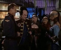 Или центаврианки, или вошки посторонние замучали, а может краска для волос неудачная попалась или алопеция... Но обычно называют протестом против чего-либо