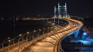 В Питере тоже есть парочка подвесных