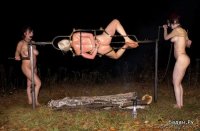 Как раньше готовили наложниц..?
Вот так примерно.