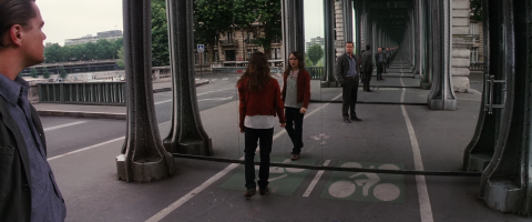 я бы побывал в этих мирах . в первом недолго чтоб научить мозг работать на полную катушку (воображение двигатель жизни) а во втором навсегда (там долго не живут ) там жизнь кипит