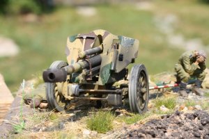 Тоже не понял из-за чего срачь! До этого читал этот пост на ЯПе и ничего крамольного или непатриотичного не увидел. Согласен с сожалением Lomamaisty, что нет фото героев-защитников Сталинграда, но фото фашистов тоже неплохо передает истинный дух врагов и атмосферу событий в городе.
 "Каждый видит то, что хочет видеть!" (с)
 А это диорама моего знакомого Алексея Мартынова, где на примере немецкого орудийного расчета, четко виден весь трагизм, безысходность и поражение в войне!