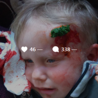 В Инстаграме следующее фото (похоже, с жёваным подорожником). Ужасает, что снимок собрал уже 46 лайков.