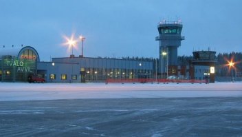 Аэропорт Ивало, Финляндия. Пассажиропоток - порядка 140 000 человек в год (если энторнеты не врут).