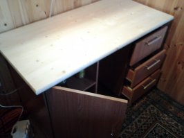 бОльшая часть инструмента окупилась уже на других проектах. :) Стеллаж на дачу обошелся в 2000р, а в икее такого в принципе нет, но если собирать из разных стеллажей, то он вышел бы тысяч в 6. Разница 4000р только с одного стеллажа. Или стол на дачу (1200х600) же - в районе 5000р со всей фурнитурой (пилил и кромковал сам). Сколько такая поделка будет стоить там же - хз.