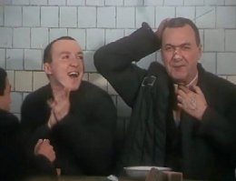 Я, видимо, жутко испорчен. Но когда прочитал "голубая" зона, то мне представилось что-то вроде этого