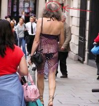 Ёпта, да это ж вообще мужик!!! Если можно ЭТО так назвать...